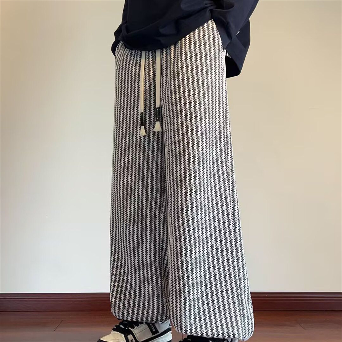 Mens Fashion Trend 2026 - بنطلون رجالي جديد لصيف 2026 بنمط